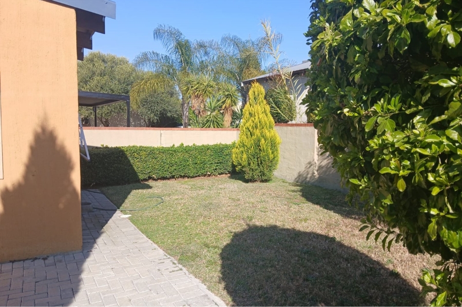 To Let 3 Bedroom Property for Rent in Waterval East North West